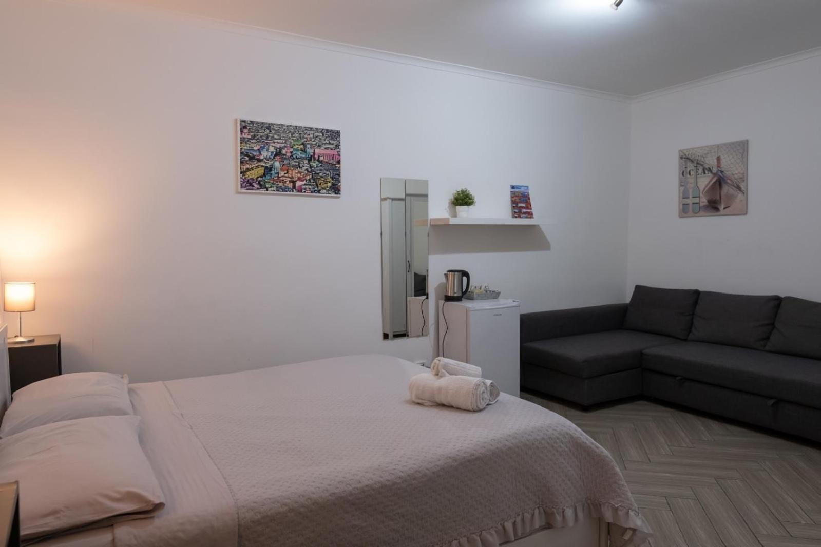 Toledo Road 429 Hotel Napoli Bagian luar foto